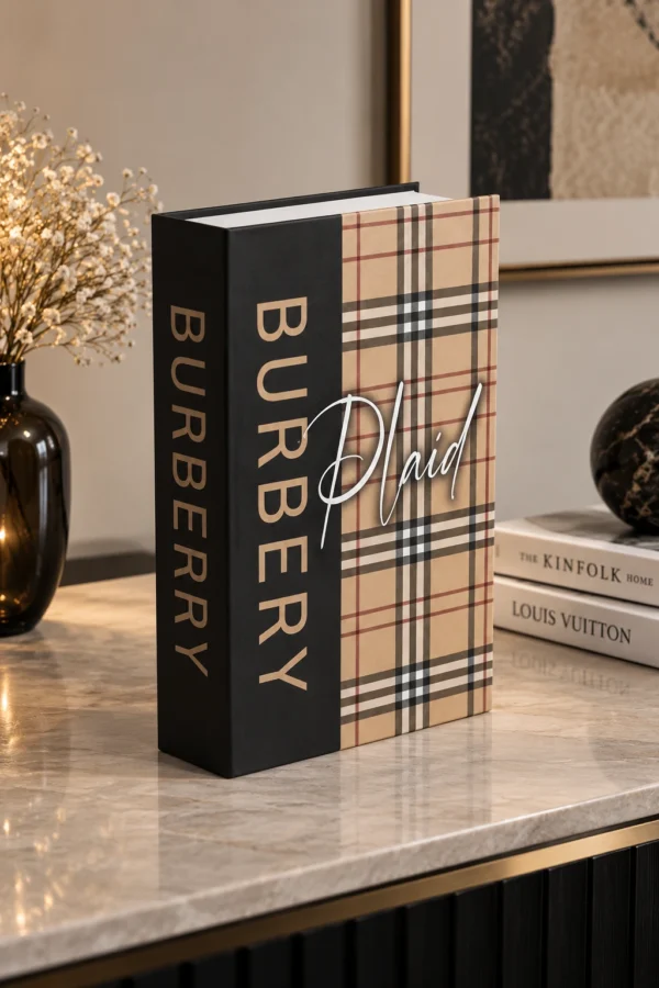 19cde77a-e52e-4e1e-bf47-633e25ae5b38 Checkered Pattern Decorative Book